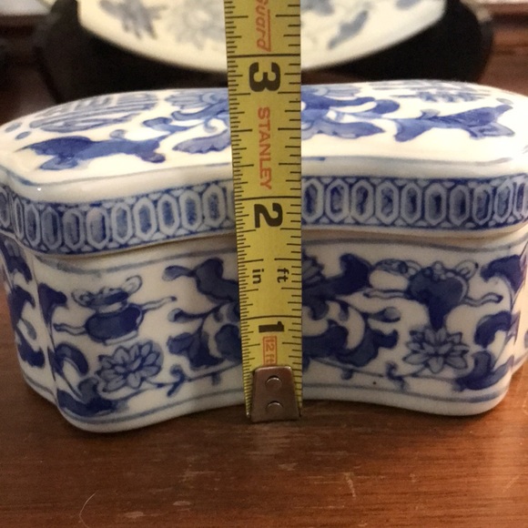 VTG Diminutive Chinoiserie Box - Picture 6 of 7